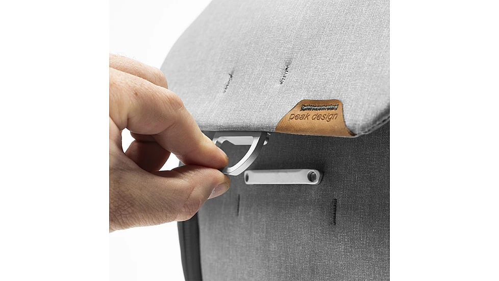 Peak Design Everyday 20 Liters V2 Backpack 17 Peak Design Everyday 20 Liters V2 Backpack - Image 15