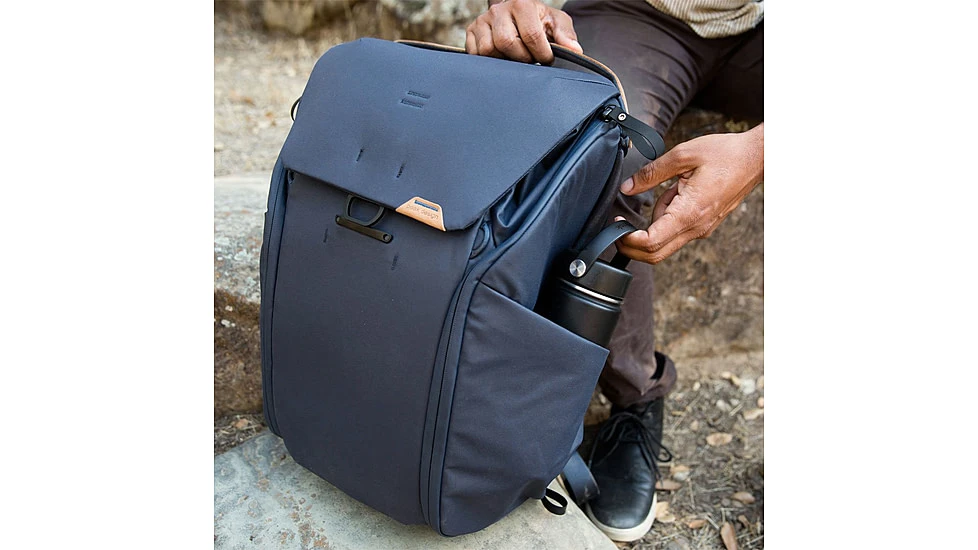 Peak Design Everyday 20 Liters V2 Backpack 15 Peak Design Everyday 20 Liters V2 Backpack - Image 13