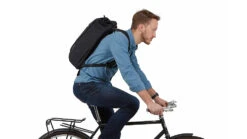 Thule Paramount Commuter 18L Backpack -Garmin Shop opplanet thule paramount commuter 18l backpack black 3204729 av 5