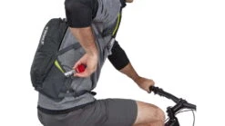 Thule Vital 6L Hydration Pack -Garmin Shop opplanet thule vital 6l hydration backpack black 6l 3204152 av 4